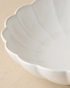 VND0092 Melrose International, LLC Oversized Cream Scalloped Serving Bowl