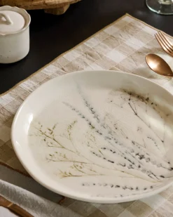 VND0164 Creative Co-op Inc Pressed Floral Plate