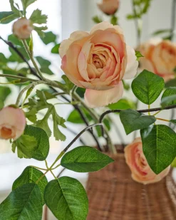 VND0078 K & K Interiors, Inc. Real Touch Ranunculus Stem