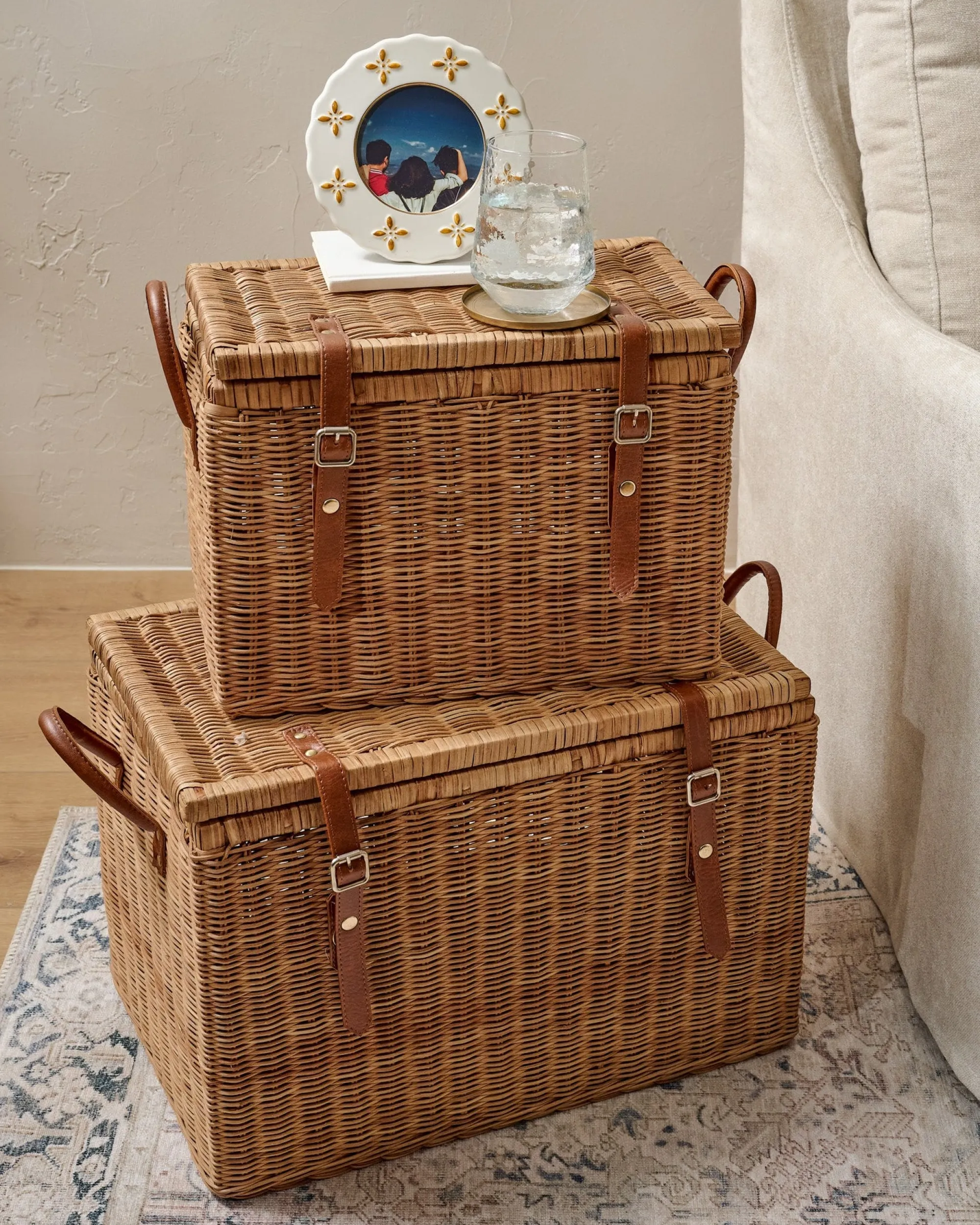 VND0092 Melrose International, LLC Reid Woven Storage Trunk with Leather Handles
