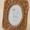 VND7018 Makerspalm, LLC Robin Woven Rattan Photo Frame