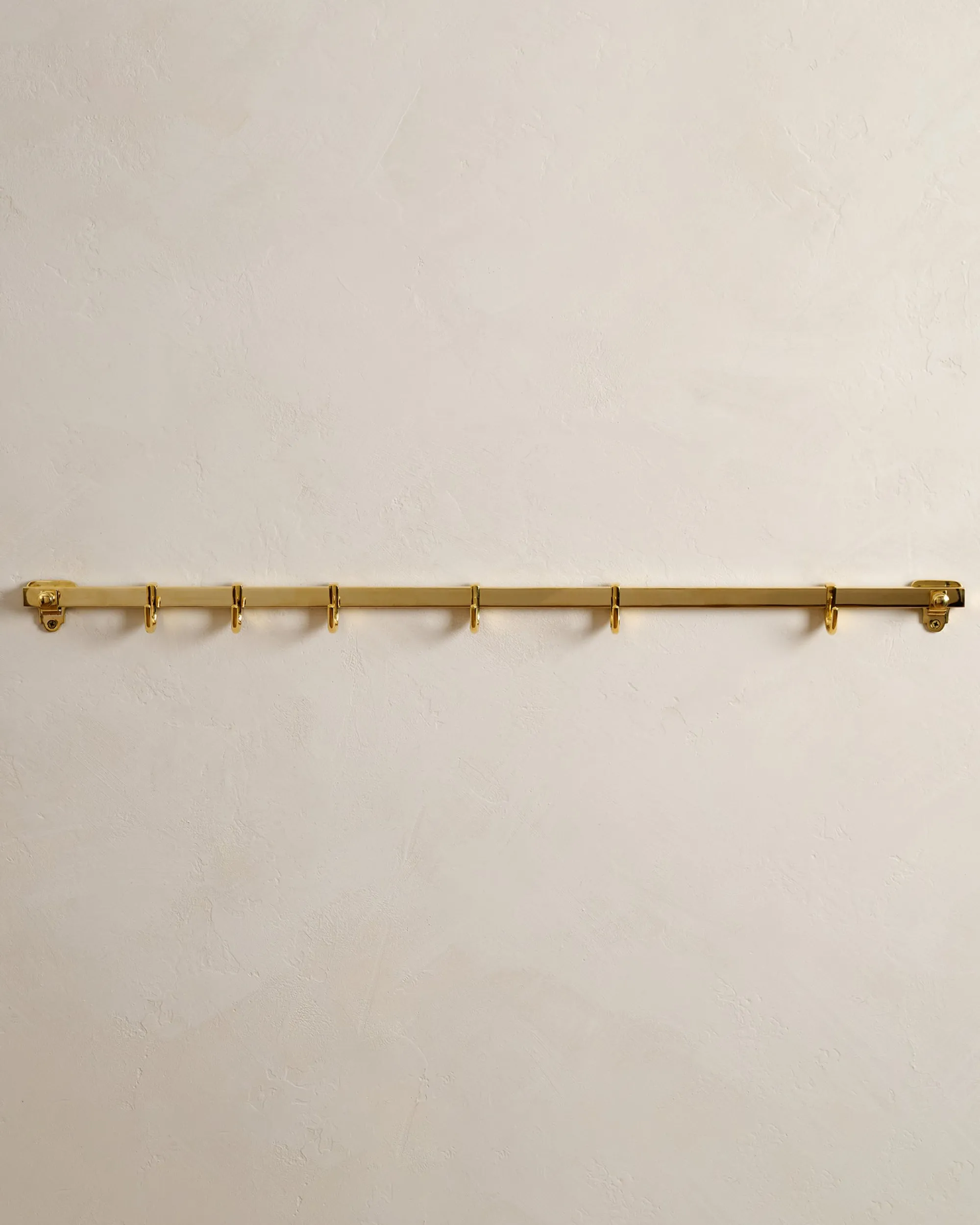 VND8807 Ganga Handicrafts Samuel Vintage Inspired Flat Rail with Hooks