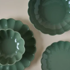 Magnolia Seagrass Scalloped 4-Piece Place Setting