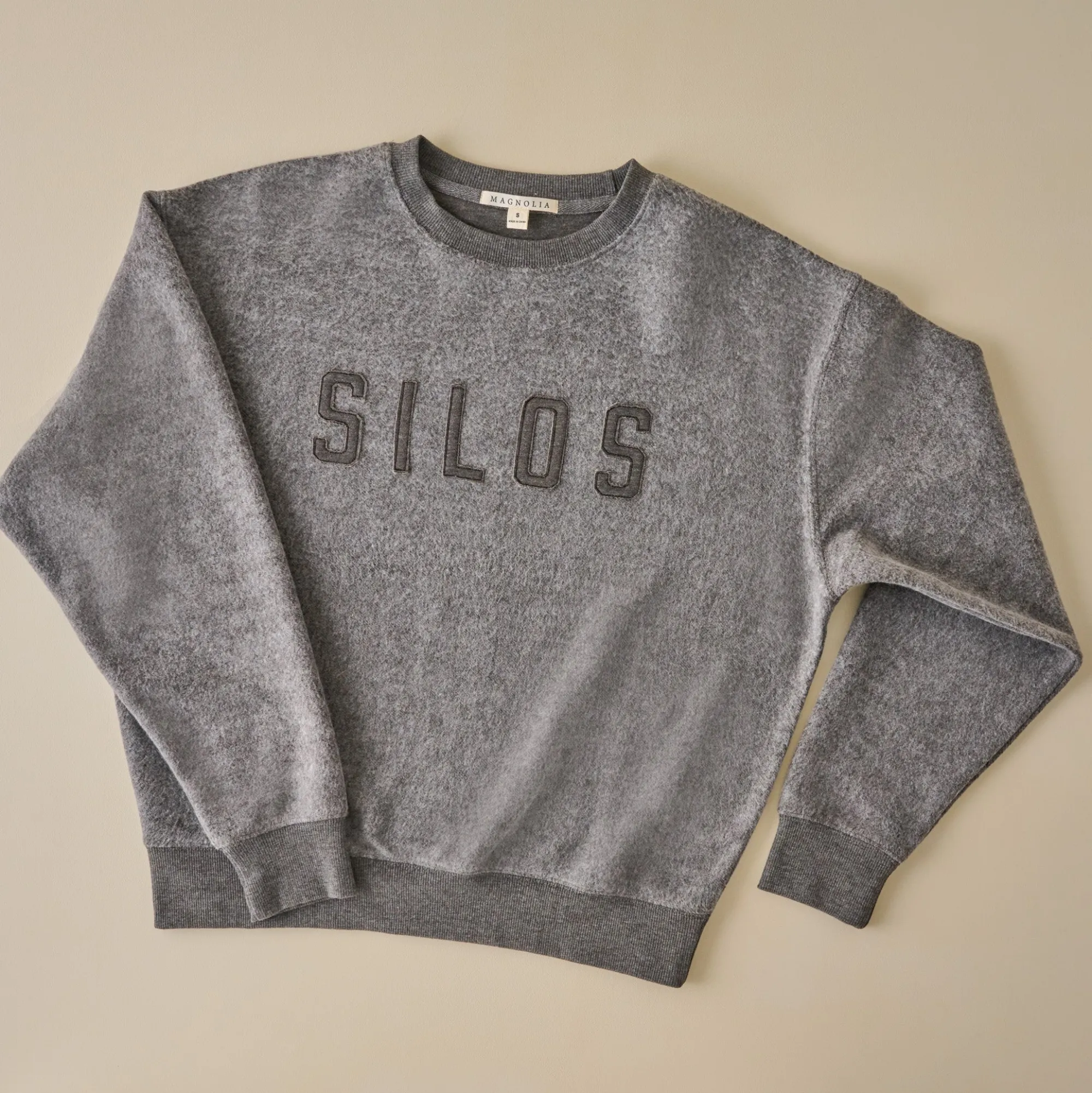 VND8309 Supplyable Group, LLC Silos Applique Charcoal Cozy Fleece