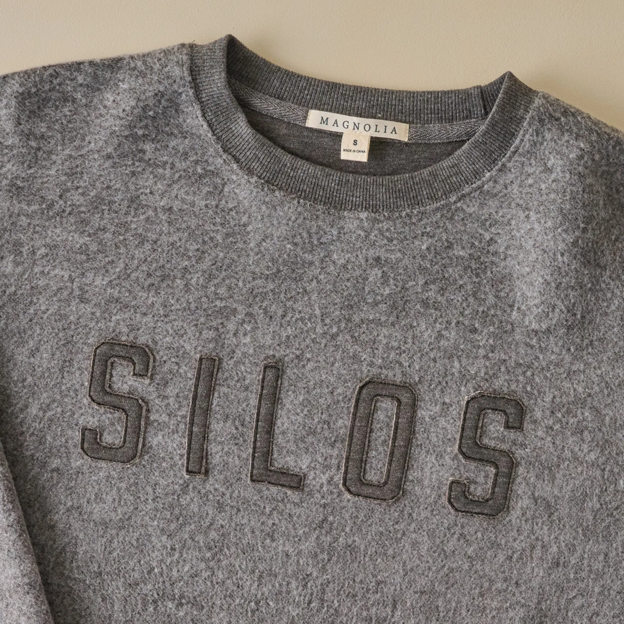 VND8309 Supplyable Group, LLC Silos Applique Charcoal Cozy Fleece