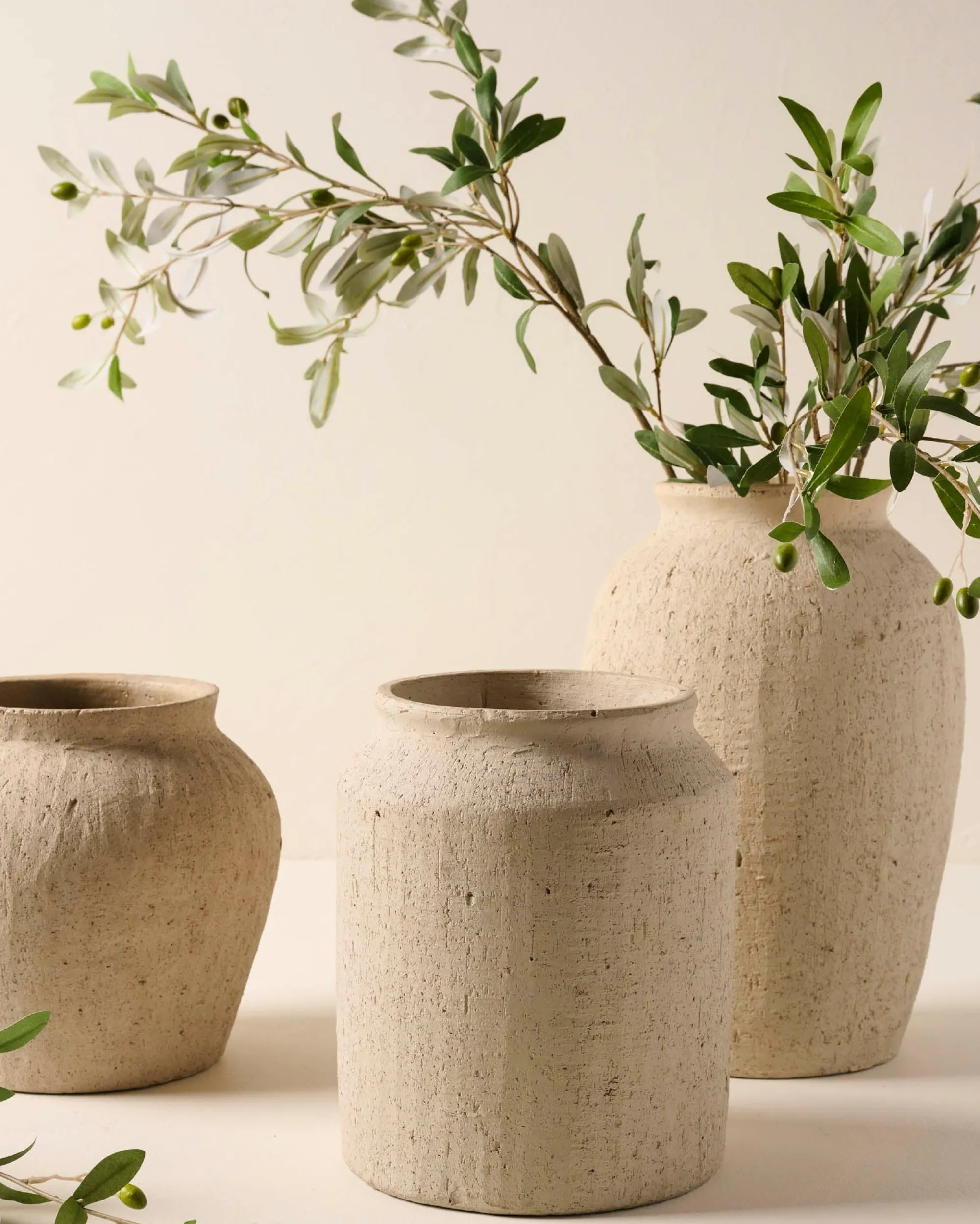 VND6562 Chaozhou Highland Crafts Company Ltd Small Textured Adrienne Vase