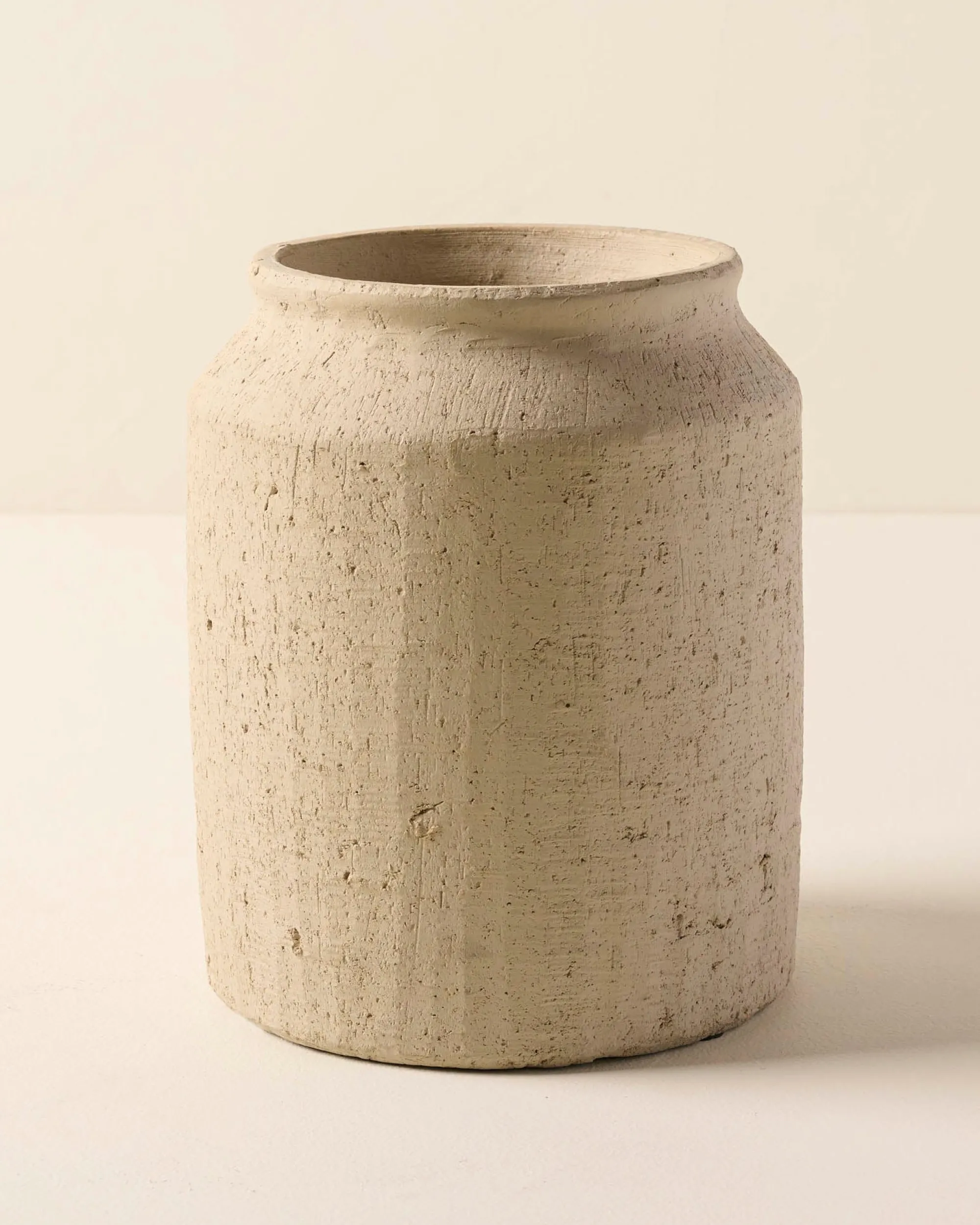 VND6562 Chaozhou Highland Crafts Company Ltd Small Textured Adrienne Vase