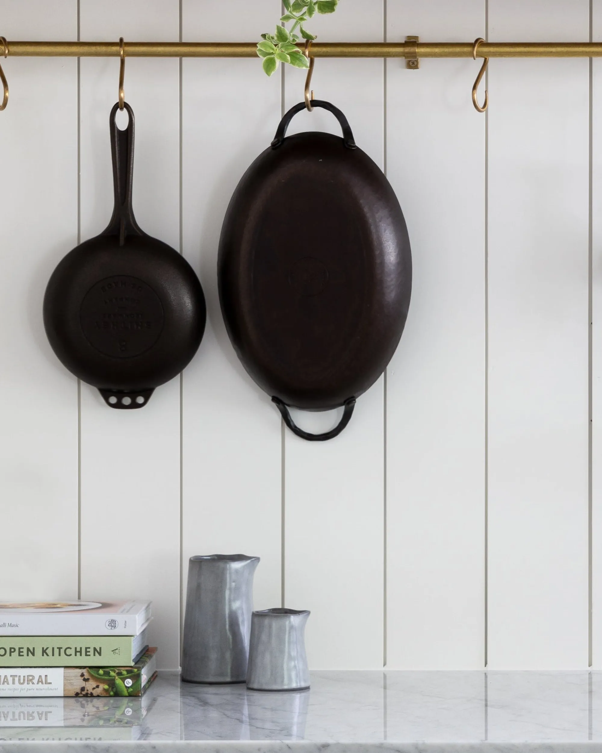 VND6687 Smithey Ironware Company Smithey Carbon Steel Oval Roaster