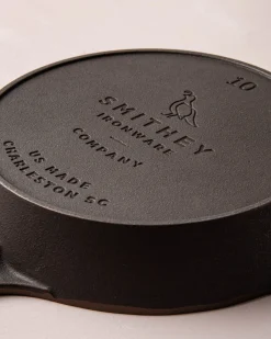 VND6687 Smithey Ironware Company Smithey Cast Iron Skillet (No. 10)