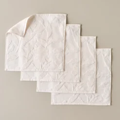 VND6325 The Airtex Group Snow White Floral Jacquard Towel