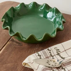VND7018 Makerspalm, LLC The Cottage Collection Forest Green Scalloped Pie Dish