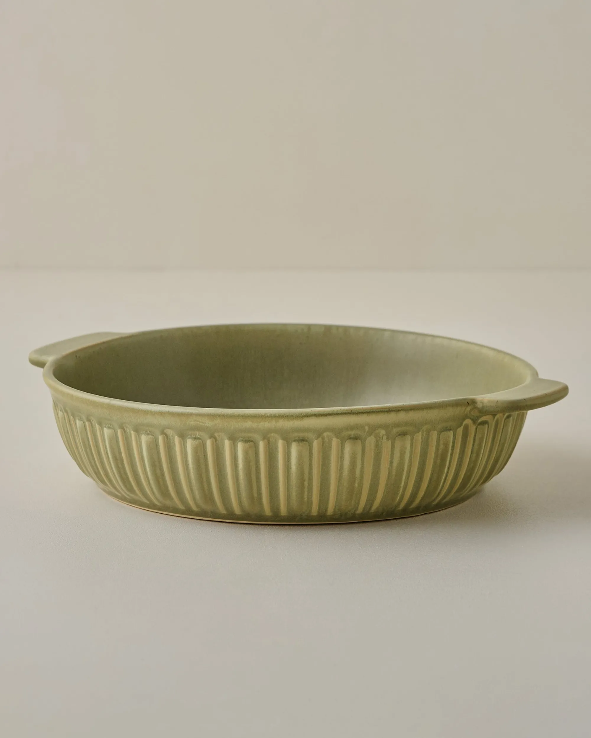 VND7817 FOXSTONE DEVELOPMENT CO.,LTD The Cottage Collection Laurel Green Round Baking Dish