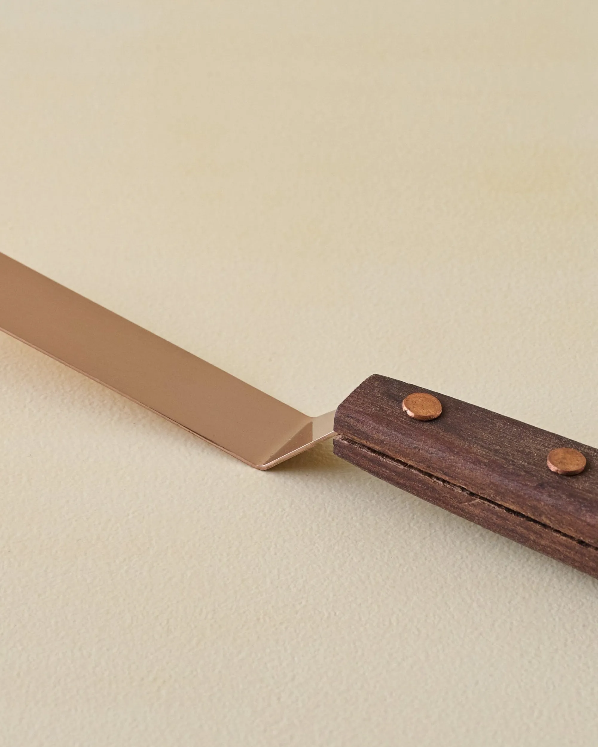 VND8417 AC Brothers The Gristmill Collection Walnut Icing Spatula