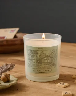 VND8516 MGR Design Int'l Inc. The Mountain House Candle