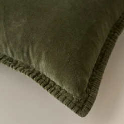 VND8328 FA HOME AND APPAREL PVT LTD Townes Winter Moss Pillow