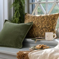 VND8328 FA HOME AND APPAREL PVT LTD Townes Winter Moss Pillow