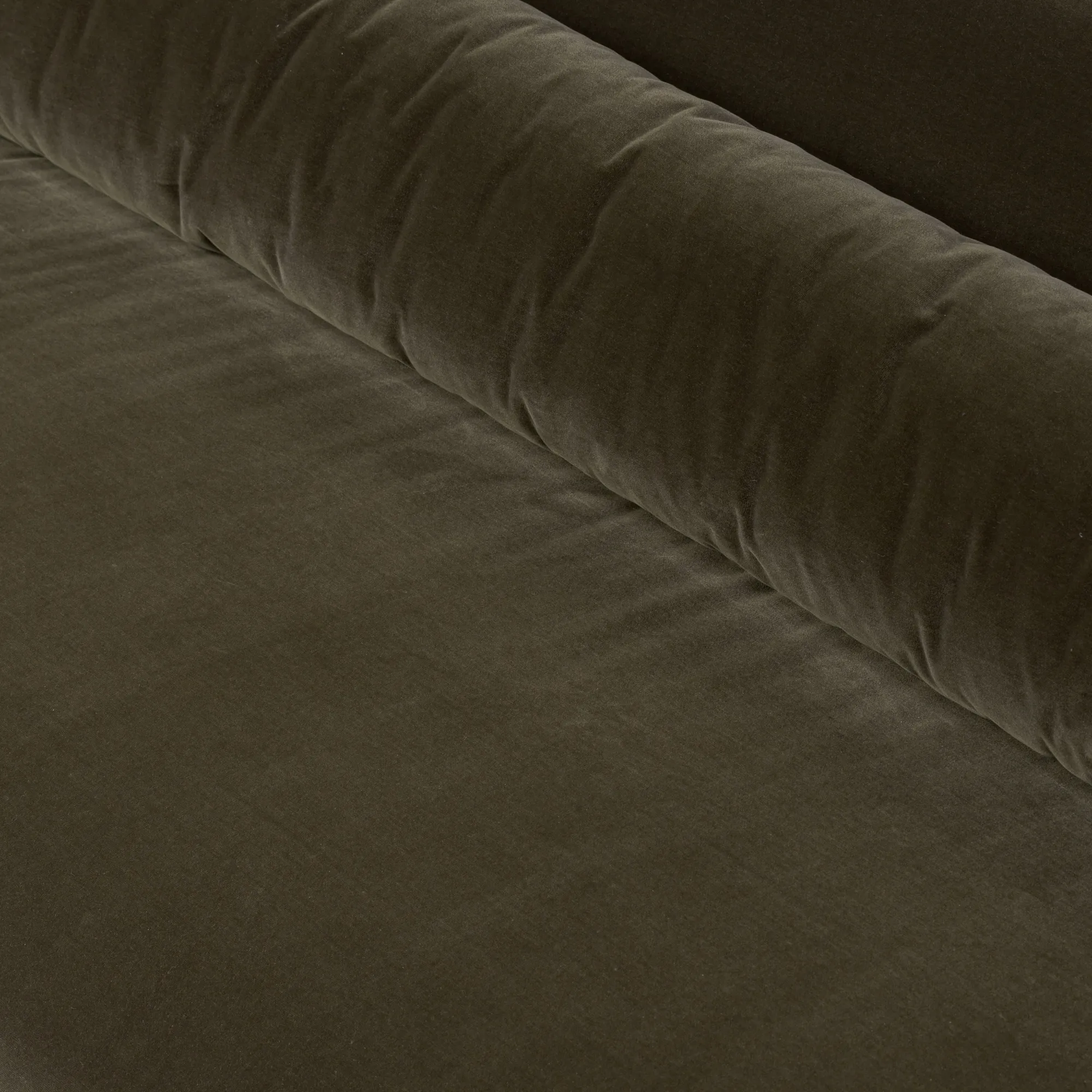 VND6200 Four Hands, LLC Veronica Sofa