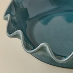 VND7018 Makerspalm, LLC Vintage Blue Scalloped Pie Dish