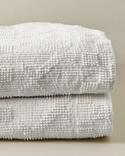 VND7018 Makerspalm, LLC Vintage Chenille Duvet