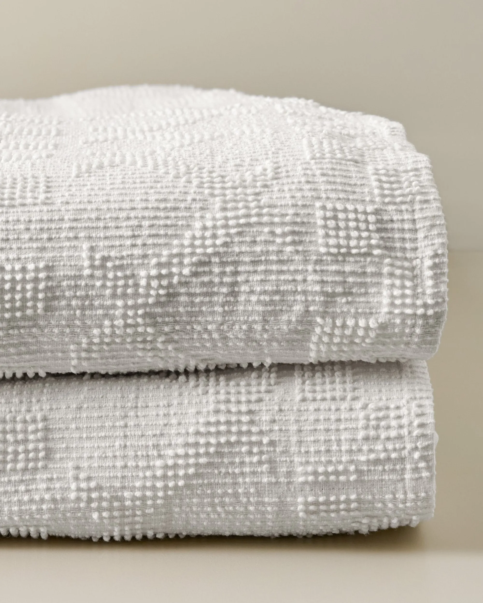 VND7018 Makerspalm, LLC Vintage Chenille Duvet