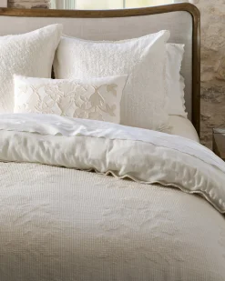 VND7018 Makerspalm, LLC Vintage Chenille Duvet