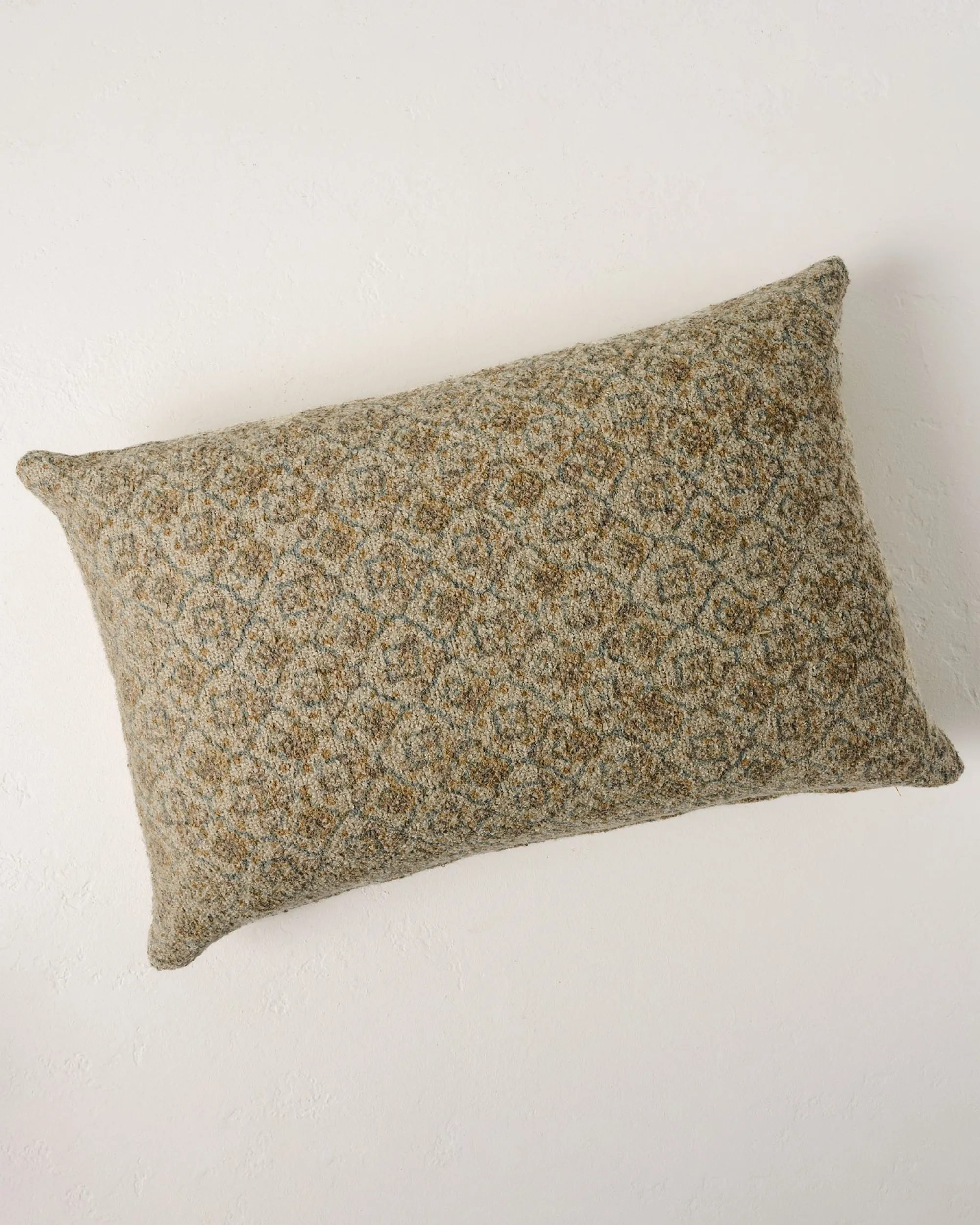 VND8009 Jaipur Arts Vintage Floral Lumbar Pillow