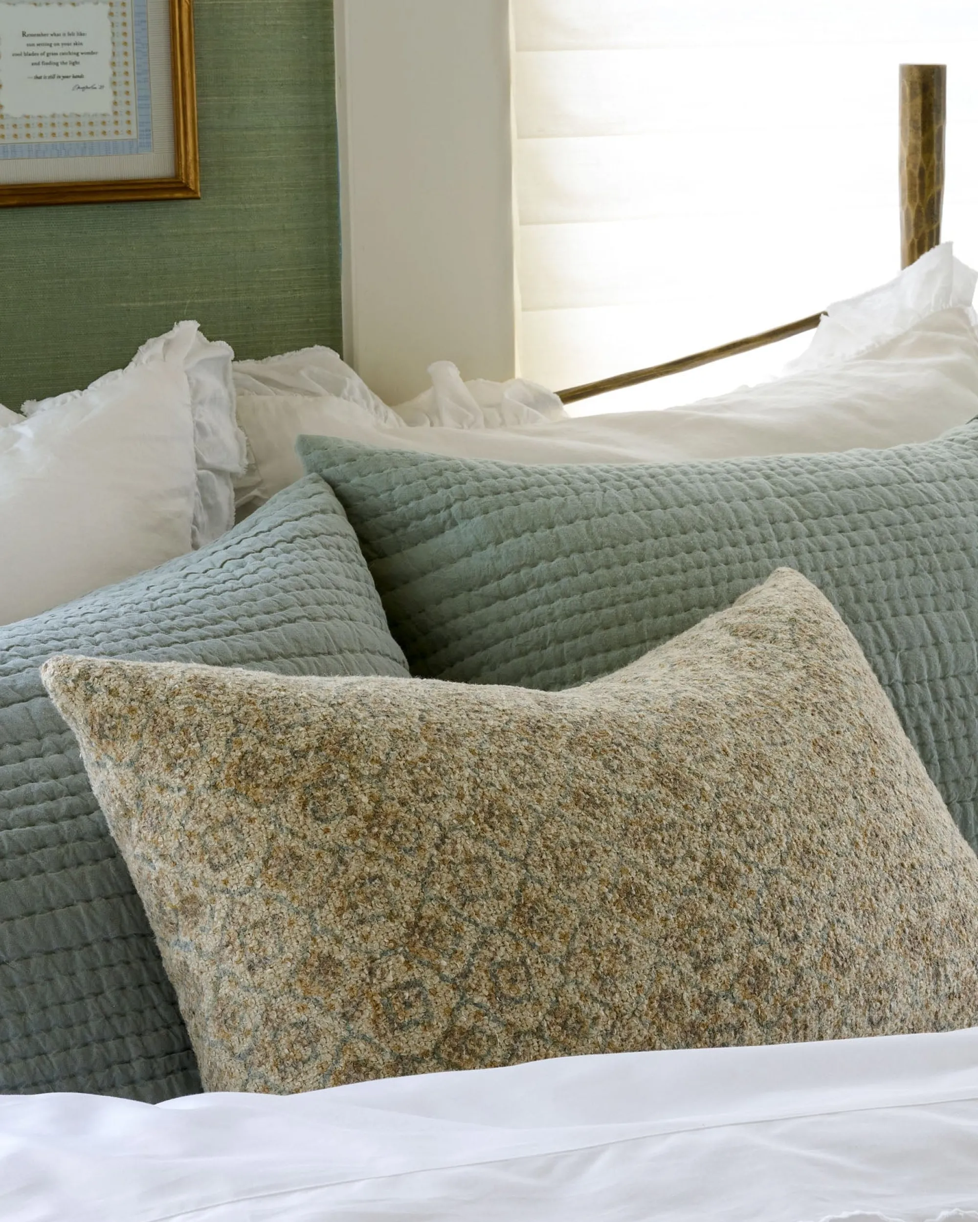 VND8009 Jaipur Arts Vintage Floral Lumbar Pillow