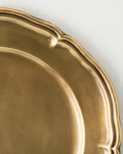 VND0164 Creative Co-op Inc Vintage-Inspired Brass Charger