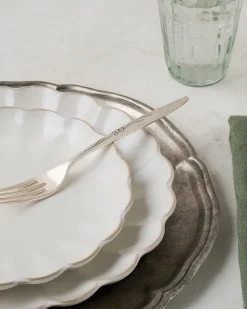 VND0164 Creative Co-op Inc Vintage-Inspired Pewter Charger