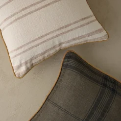 VND8009 Jaipur Arts Vintage Plaid Pillow
