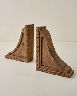 VND8122 R R INDUSTRIES Warren Hand Carved Wood Bookends