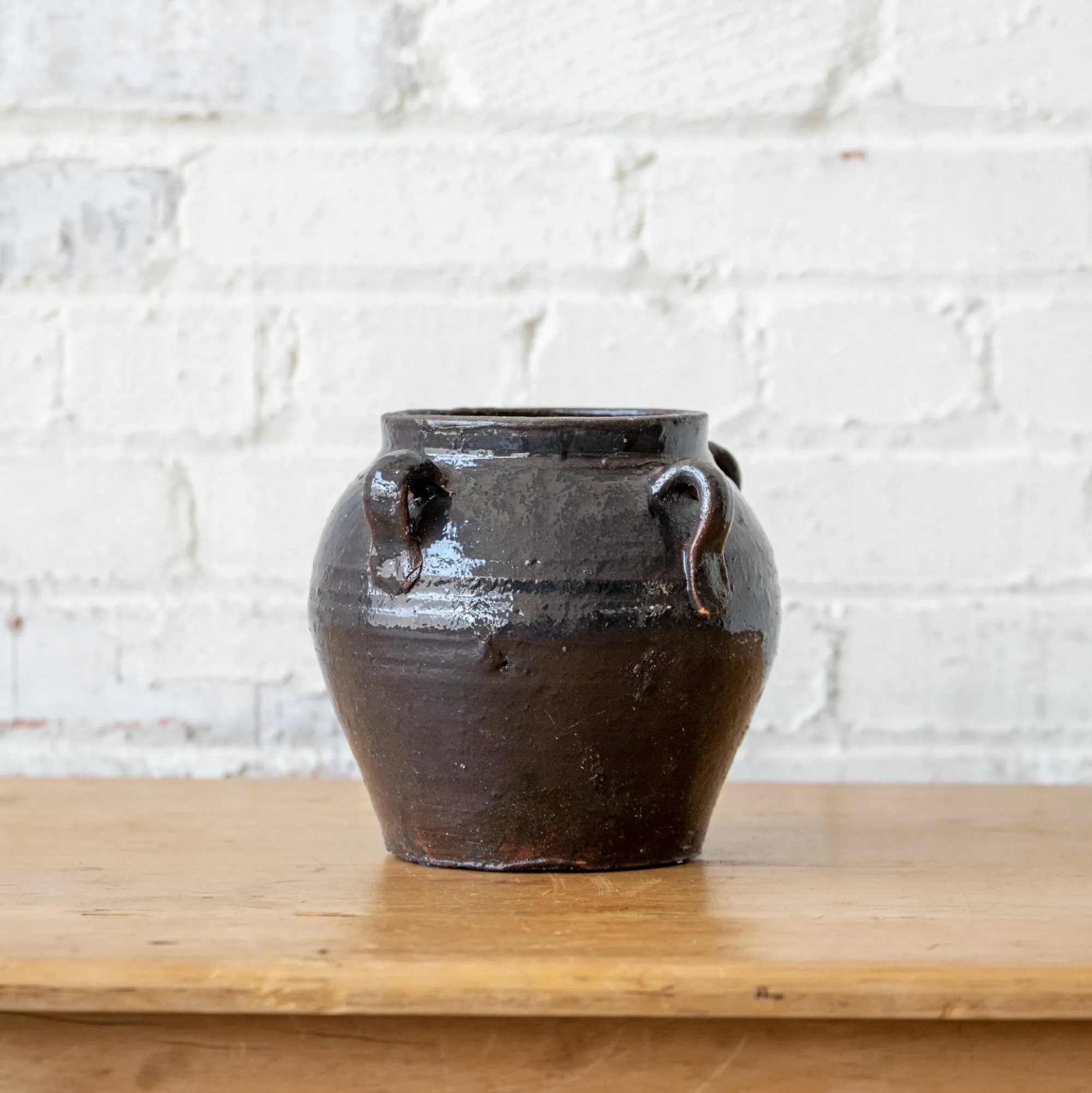 VND0164 Creative Co-op Inc Warrenton Found Clay Jar