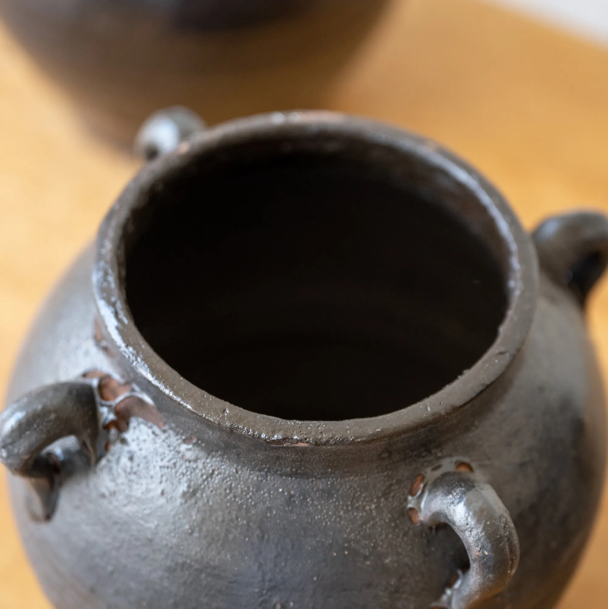 VND0164 Creative Co-op Inc Warrenton Found Clay Jar