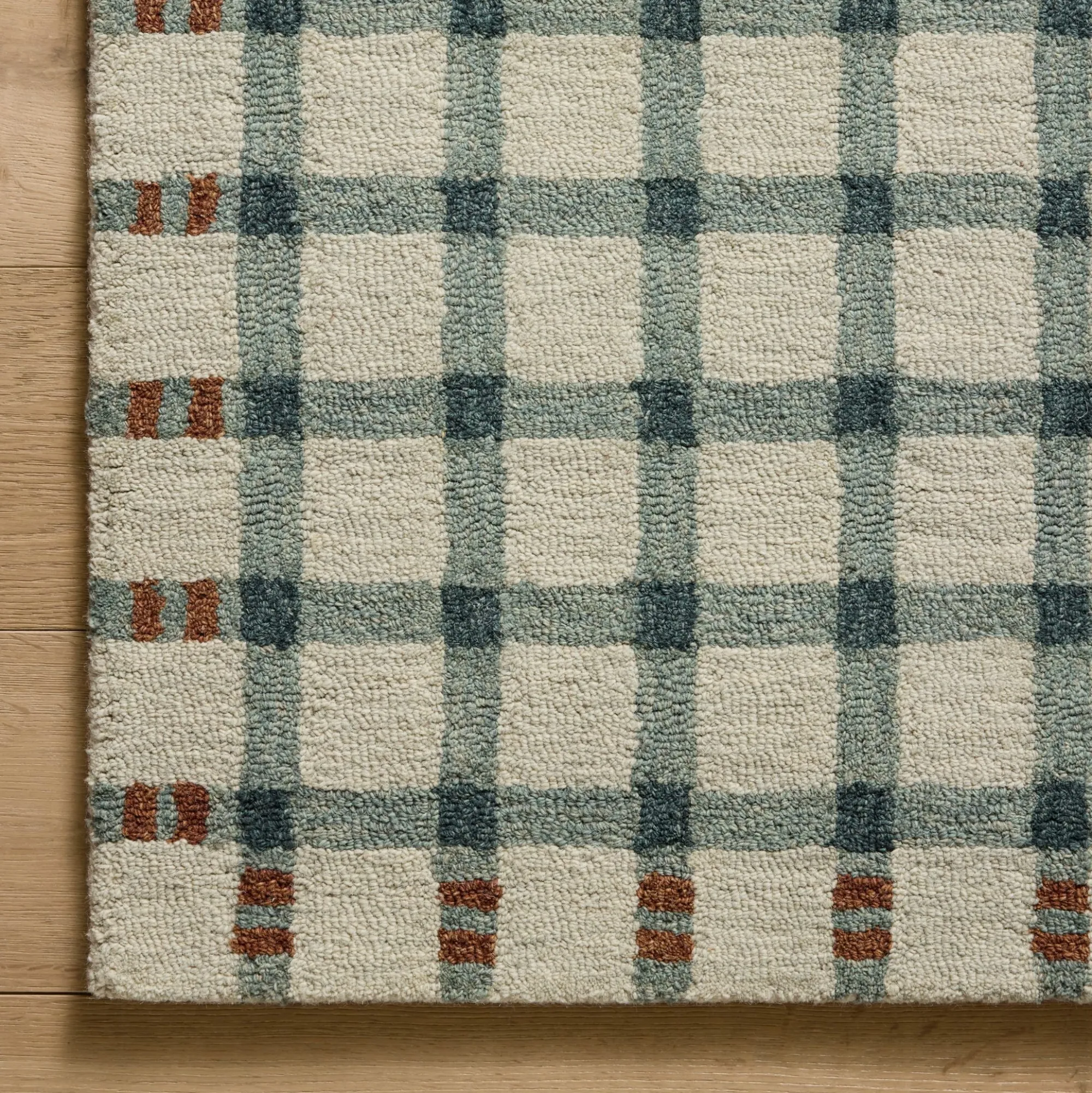 VND0086 Loloi Inc Waylon Spa Brick Rug