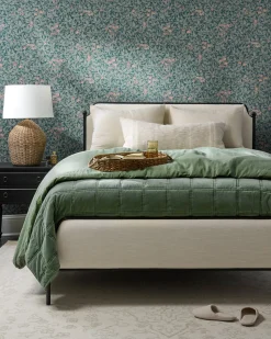 VND7018 Makerspalm, LLC Weekend Velvet Quilt - Dusty Green