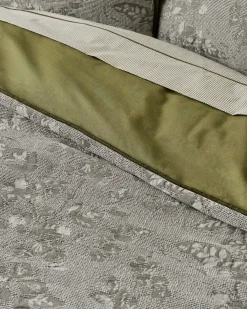 VND7018 Makerspalm, LLC Willow Floral Jacquard Duvet Cover