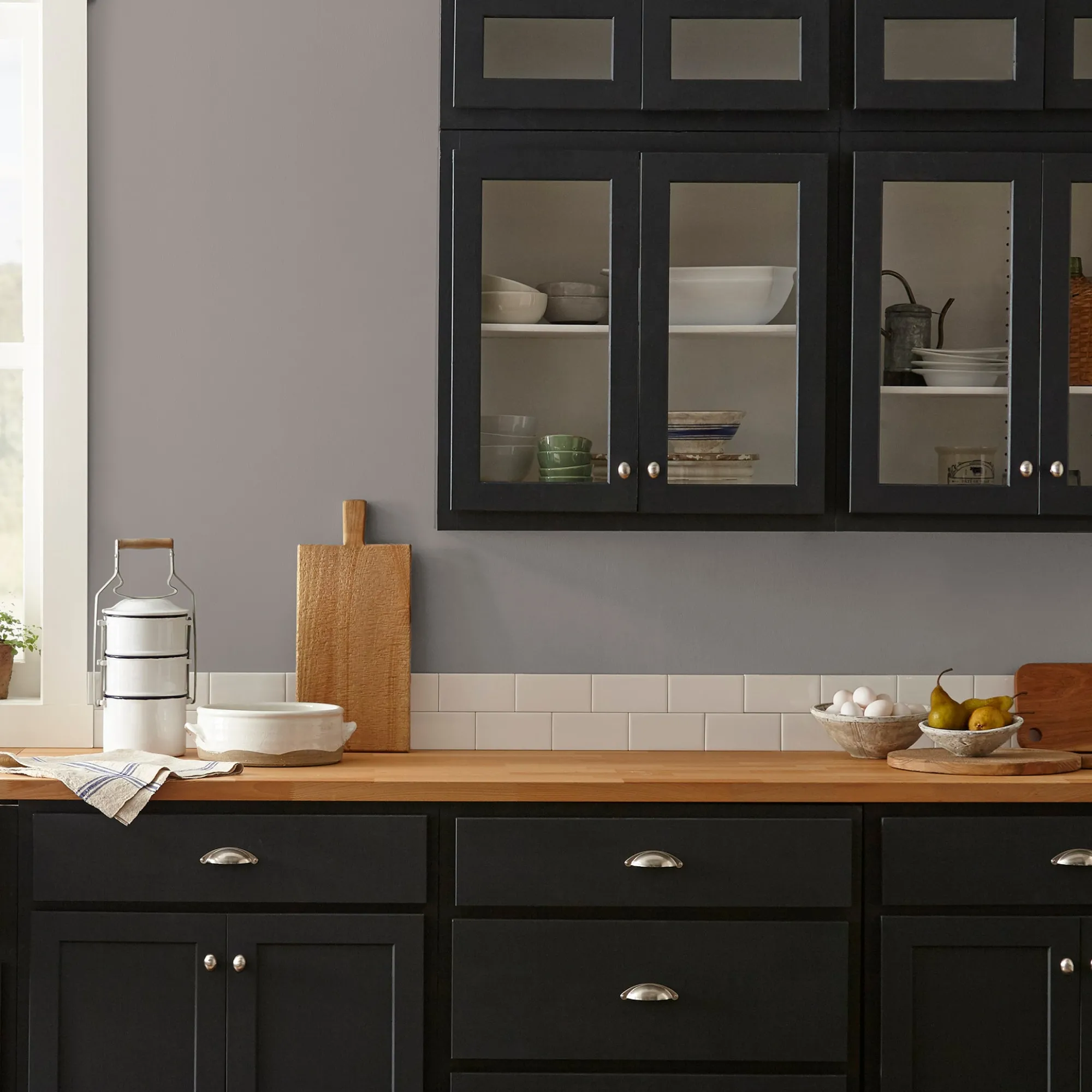 VND0188 Kilz - Masco Coatings Wooden Palette - Classic Interior Paint