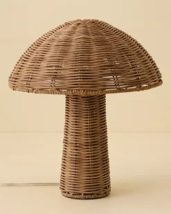 VND7018 Makerspalm, LLC Woodland Rattan Table Lamp