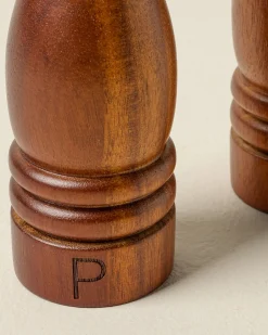 VND0164 Creative Co-op Inc Wood Salt & Pepper Grinder Set