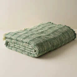 VND6843 KARUR GOLDLINE EXPORTS LLP Woven Grid Coverlet